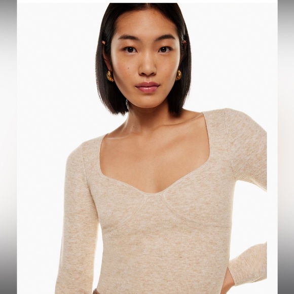 Long Sleeve Crop wilfred Sweater in Tan colour in size XS!! - Picture 3 of 5